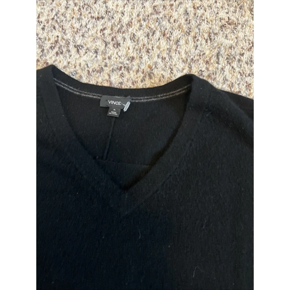 Vince Men's Black %100 Cashmere V‎ Neck Sweater Sz XL Excellent Conditions